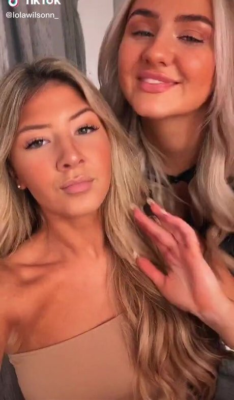 Naakte gelekte OnlyFans-foto van Lola Wi1son