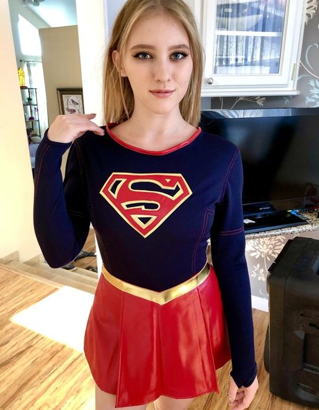Superheroinelimited