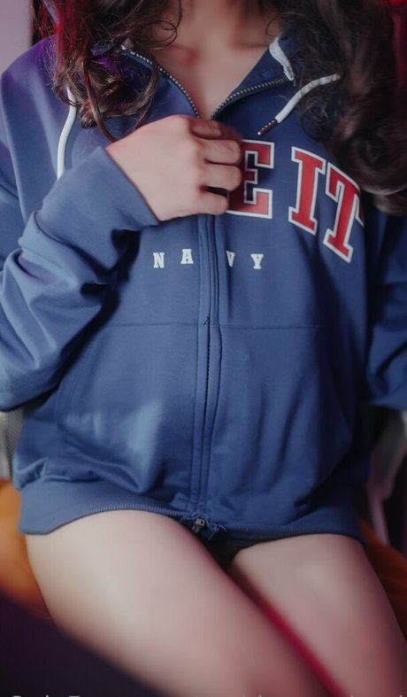 Naakte gelekte OnlyFans-foto van Goddessmeimei