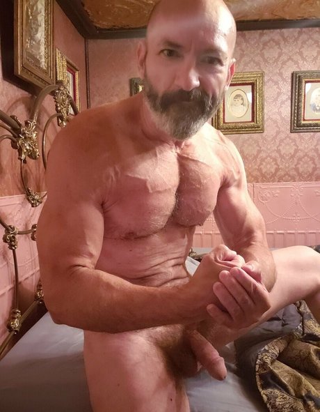 Naakte gelekte OnlyFans-foto van Troymontana14