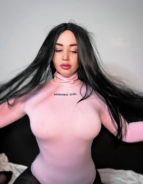 Naakte gelekte OnlyFans-foto van Natashawestyy
