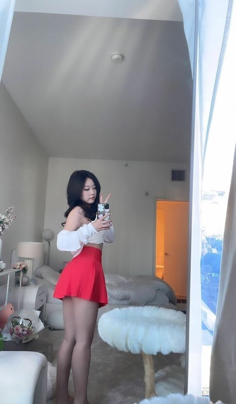 Naakte gelekte OnlyFans-foto van Hyojeong