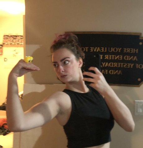 Naakte gelekte OnlyFans-foto van Suopontwitch