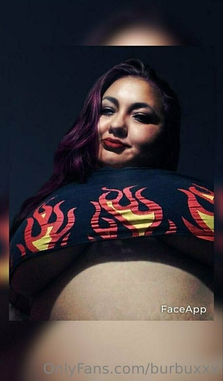 Naakte gelekte OnlyFans-foto van Burbuxxx