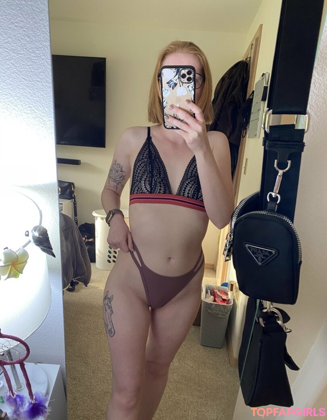 Naakte gelekte OnlyFans-foto van Roxyredhead #1 Naakte gelekte OnlyFans-foto van Roxyredhead #1