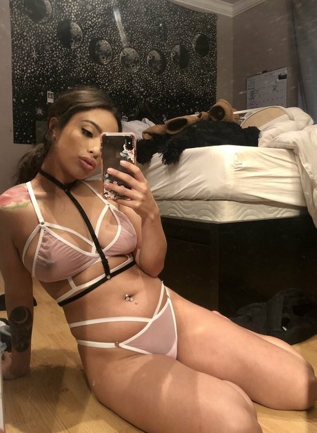 Naakte gelekte OnlyFans-foto van Sweetlatina1