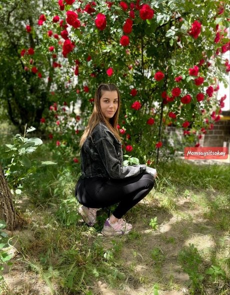 Naakte gelekte OnlyFans-foto van Elusiveutopia