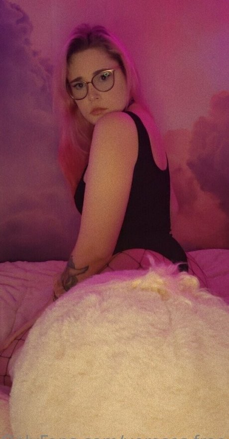 Naakte gelekte OnlyFans-foto van Verosesfree