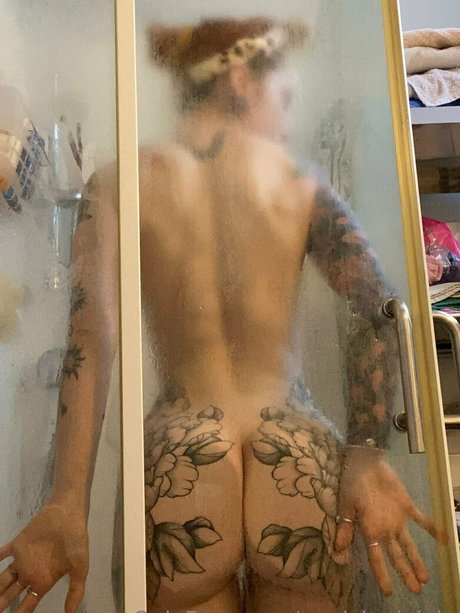 Naakte gelekte OnlyFans-foto van Panickedpixie