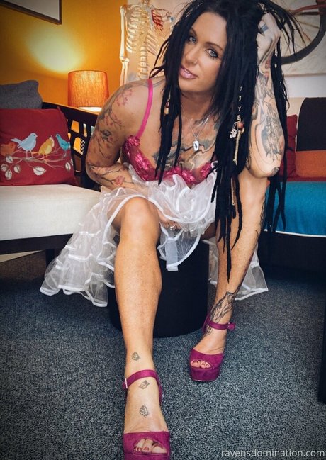 Naakte gelekte OnlyFans-foto van Immistressraven