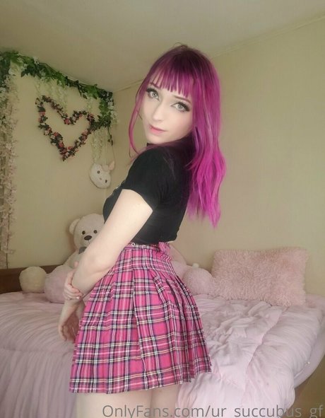 Naakte gelekte OnlyFans-foto van Ursuccubusgf