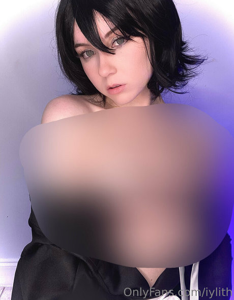 Naakte gelekte OnlyFans-foto van Iylith