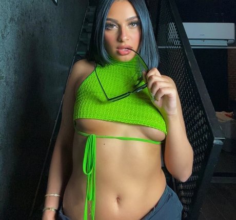 Naakte gelekte OnlyFans-foto van Vipshelly