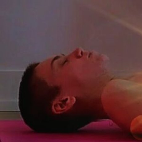 Naakte gelekte OnlyFans-foto van Massagekitty