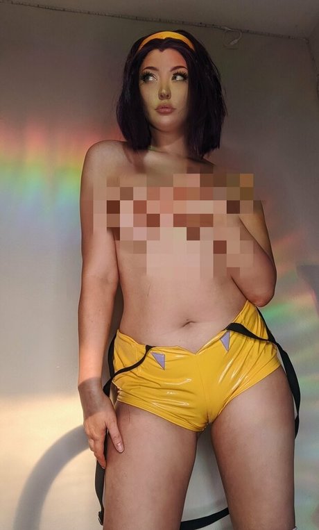 Naakte gelekte OnlyFans-foto van Kellykirstein