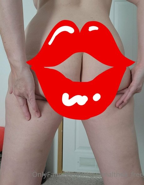 Naakte gelekte OnlyFans-foto van Missamaltheafree