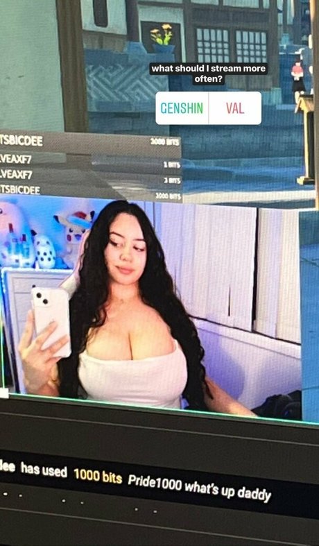 Naakte gelekte OnlyFans-foto van Carragh