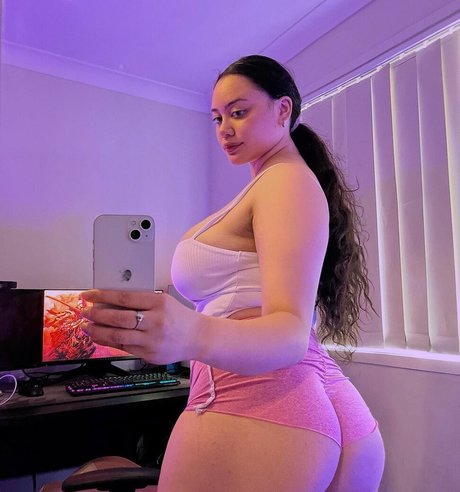 Naakte gelekte OnlyFans-foto van Carragh