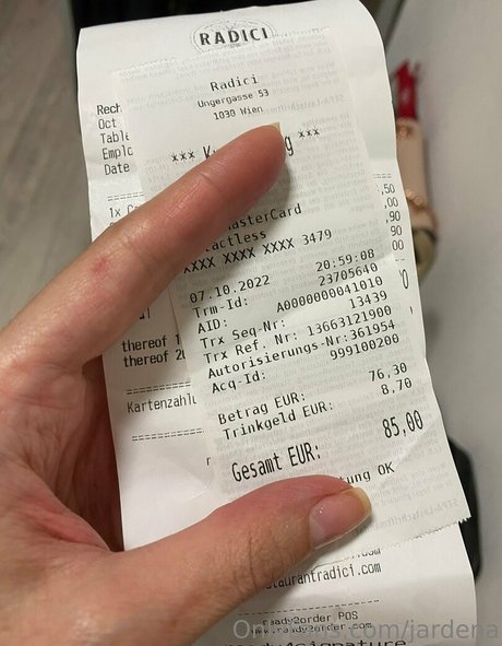 Naakte gelekte OnlyFans-foto van Jardena
