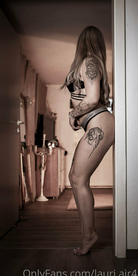Naakte gelekte OnlyFans-foto van Lauriair4
