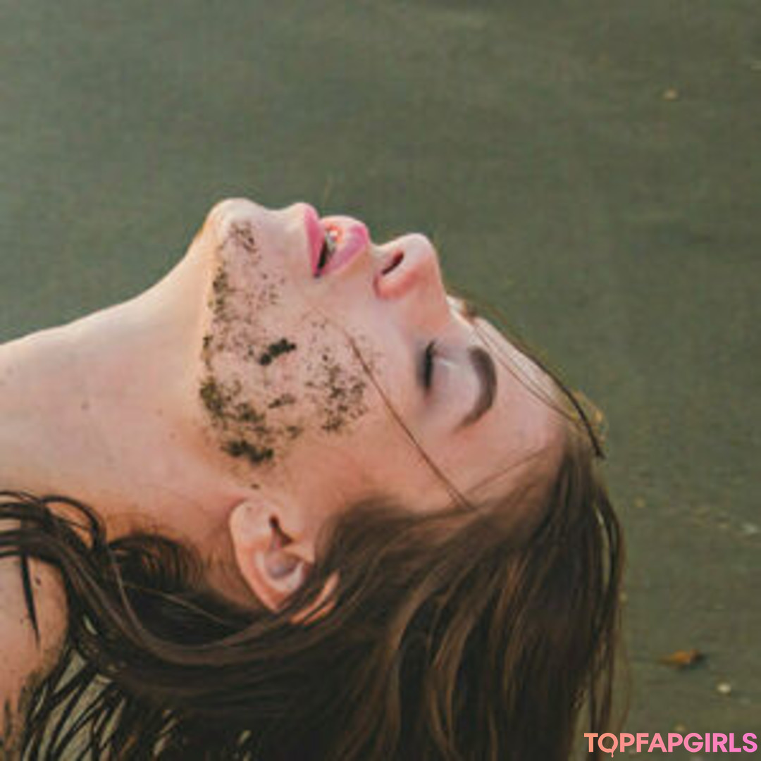 Naakte gelekte OnlyFans-foto van Viktoriiaaliko #53 Naakte gelekte OnlyFans-foto van Viktoriiaaliko #53