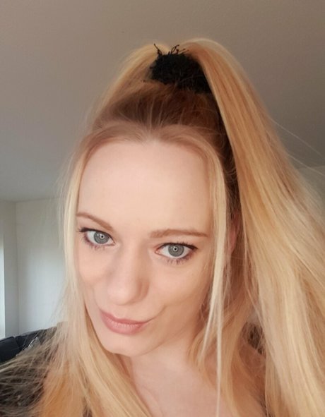 Naakte gelekte OnlyFans-foto van Sweetmiaxxx