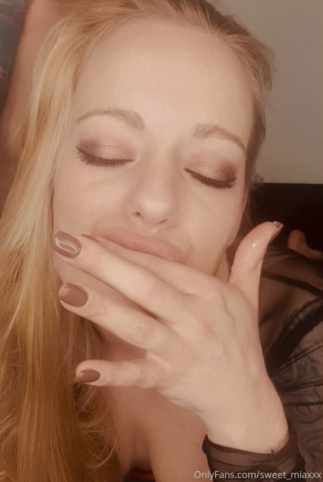 Naakte gelekte OnlyFans-foto van Sweetmiaxxx