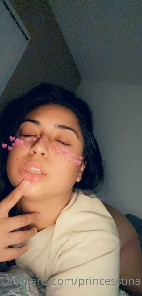 Naakte gelekte OnlyFans-foto van Princesstina