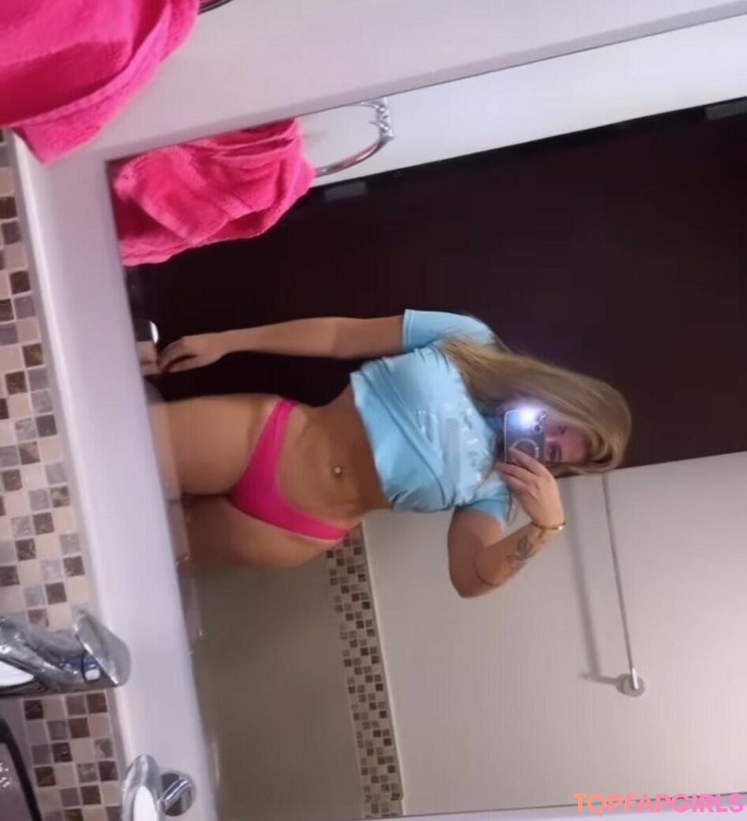 Naakte gelekte OnlyFans-foto van Tais Lambertini #5 Naakte gelekte OnlyFans-foto van Tais Lambertini #5