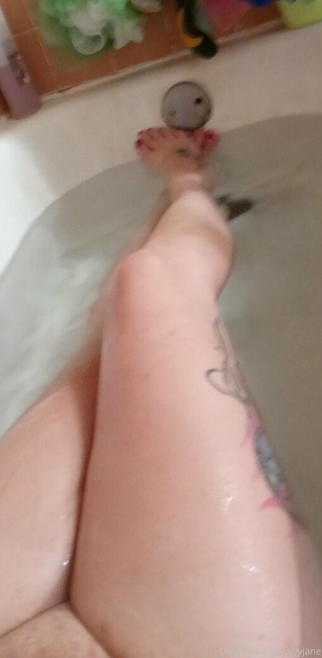 Naakte gelekte OnlyFans-foto van Alyyjane
