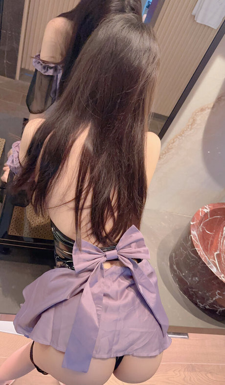 Naakte gelekte OnlyFans-foto van Zhizhibooty