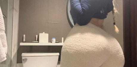 Bootybyshel2
