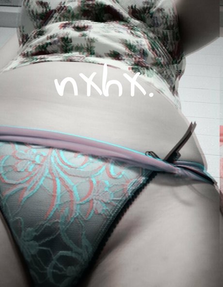 Naakte gelekte OnlyFans-foto van Nxhxxx