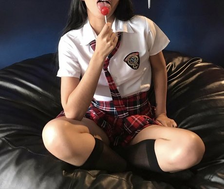 Gomitaa18