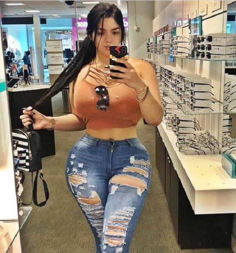 Naakte gelekte OnlyFans-foto van Graciela Montes