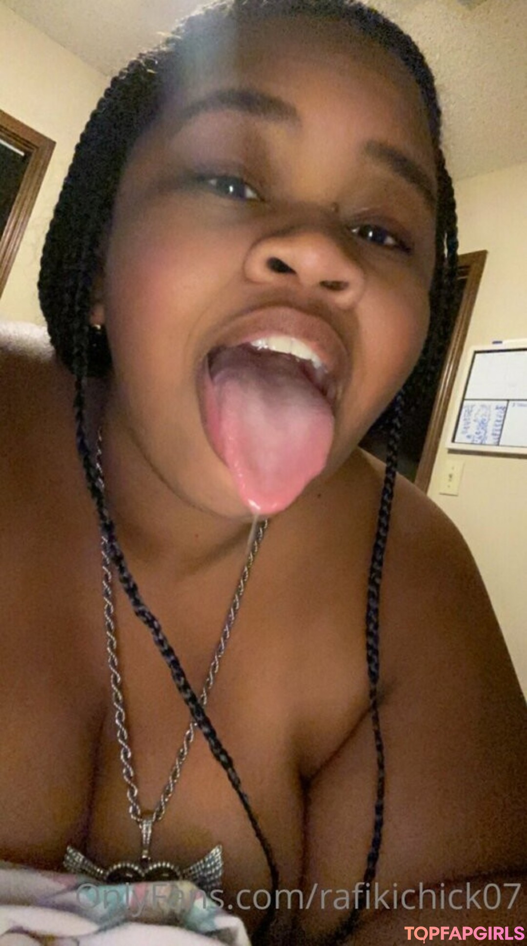 Naakte gelekte OnlyFans-foto van Rafikichick07 #12 Naakte gelekte OnlyFans-foto van Rafikichick07 #12