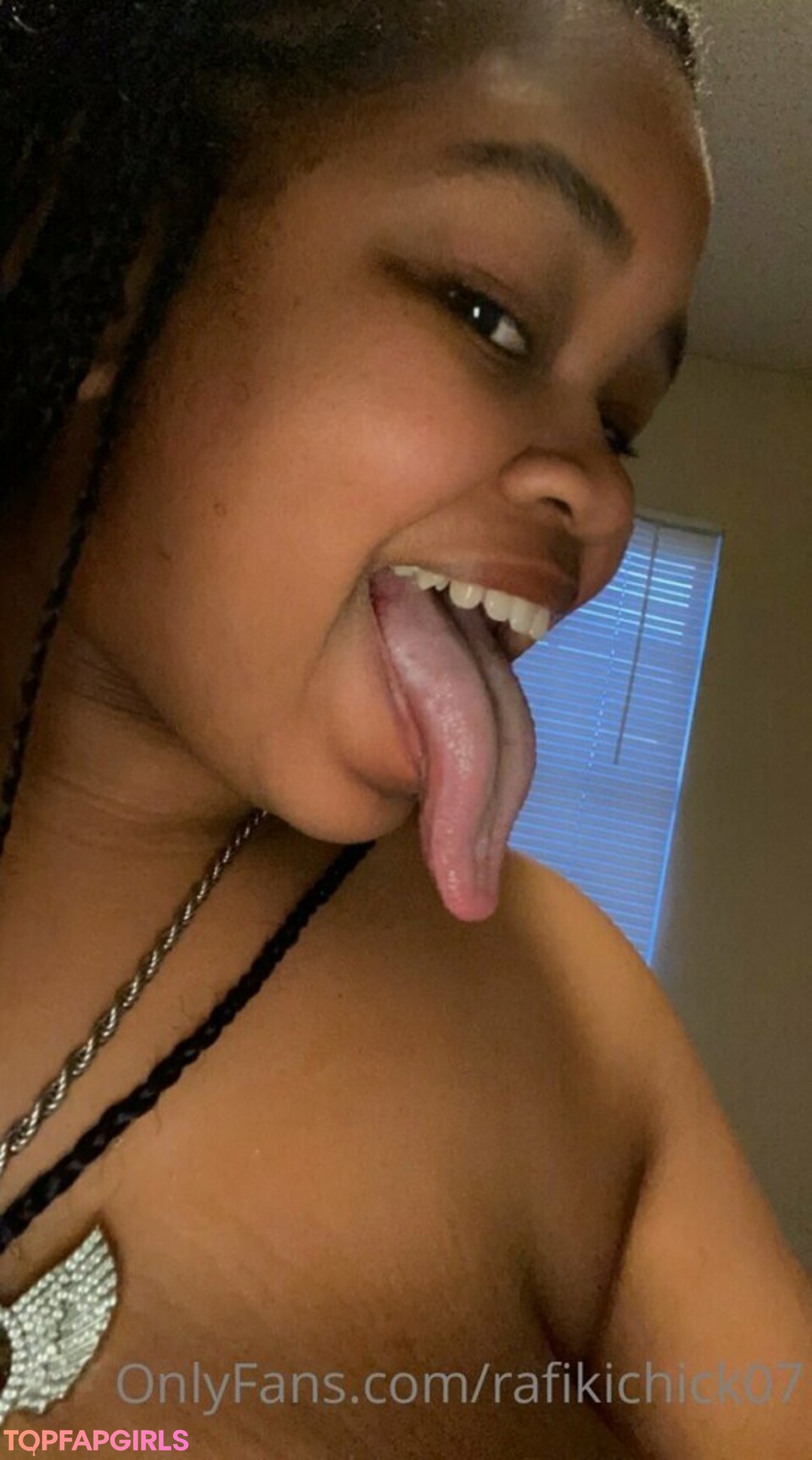 Naakte gelekte OnlyFans-foto van Rafikichick07 #14 Naakte gelekte OnlyFans-foto van Rafikichick07 #14