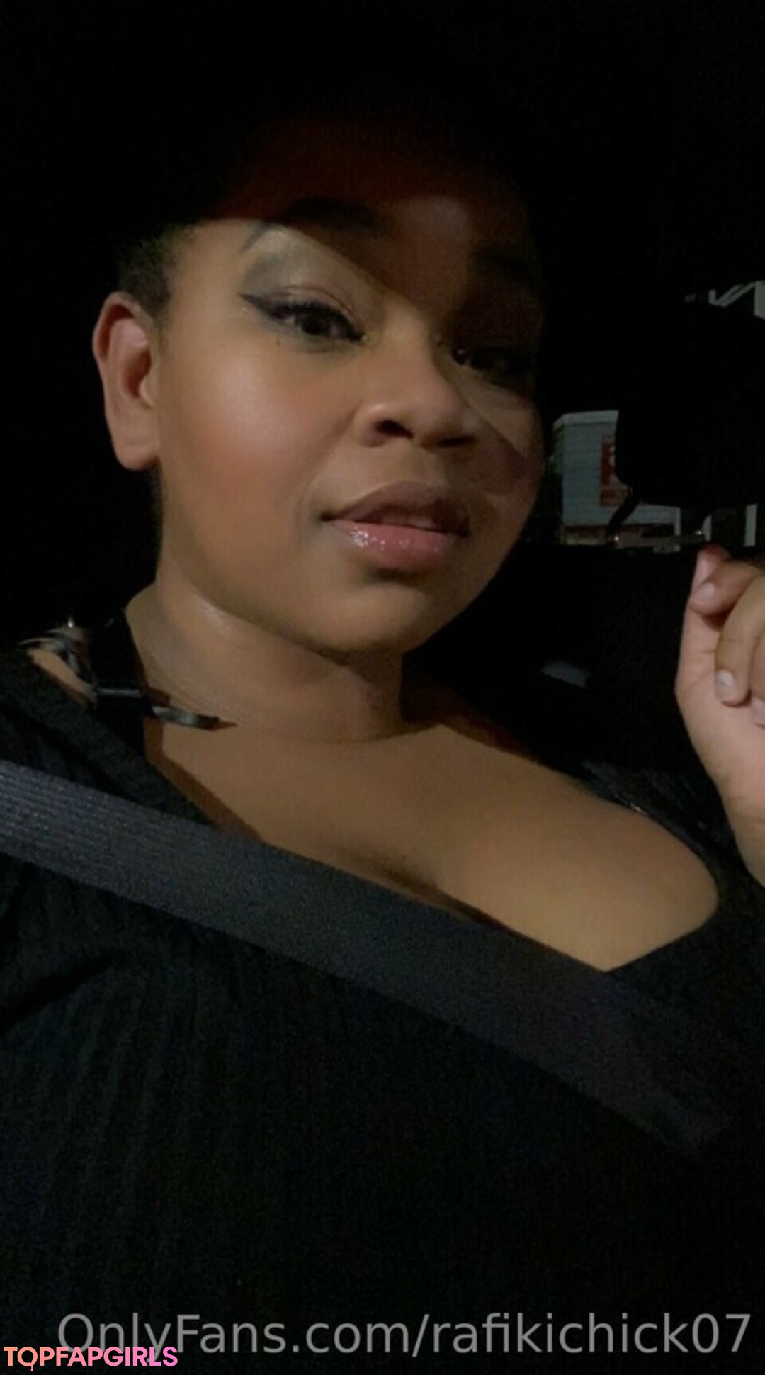 Naakte gelekte OnlyFans-foto van Rafikichick07 #19 Naakte gelekte OnlyFans-foto van Rafikichick07 #19