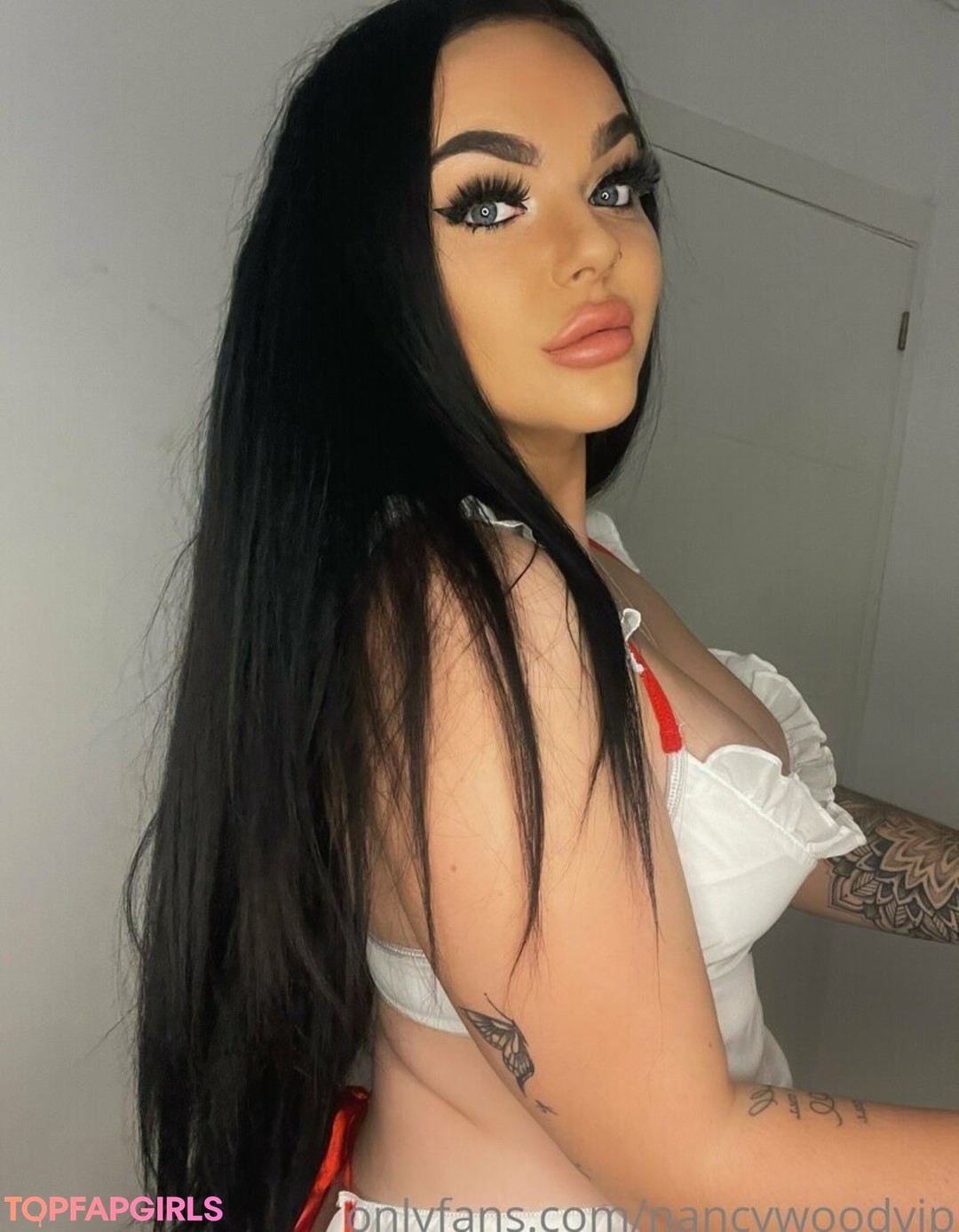 Naakte gelekte OnlyFans-foto van Itsnancywoodfree #1007