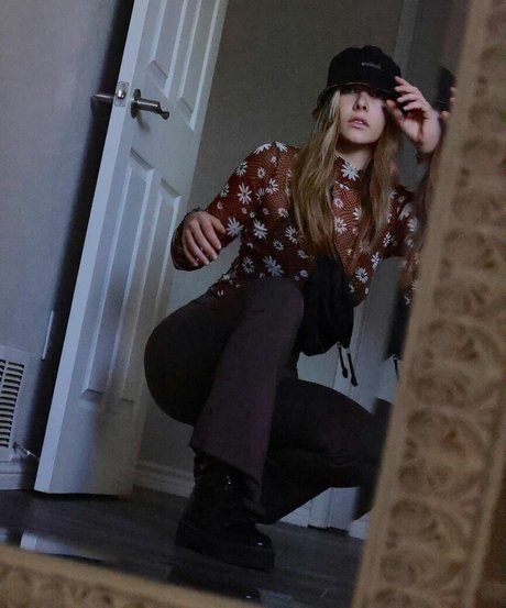 Naakte gelekte OnlyFans-foto van Maddie Henderson