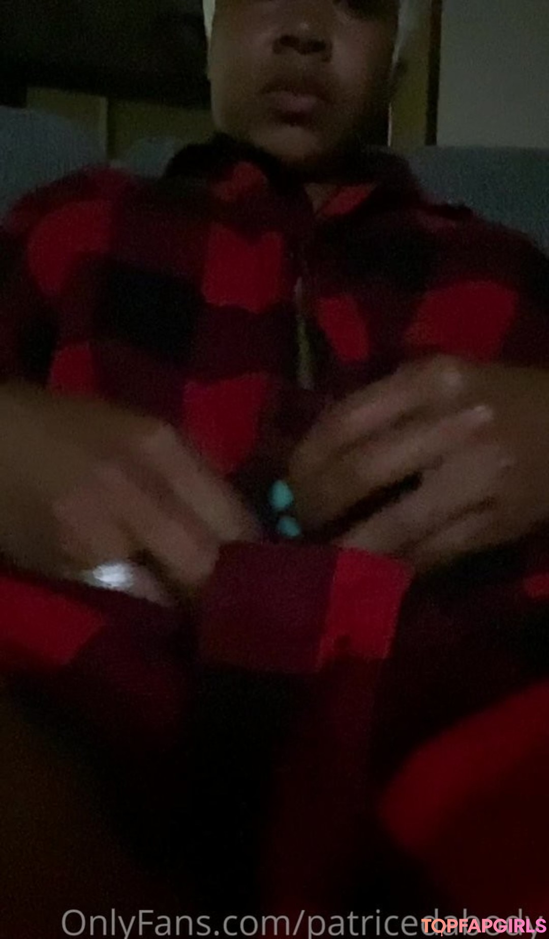 Naakte gelekte OnlyFans-foto van Patricedabody #54 Naakte gelekte OnlyFans-foto van Patricedabody #54