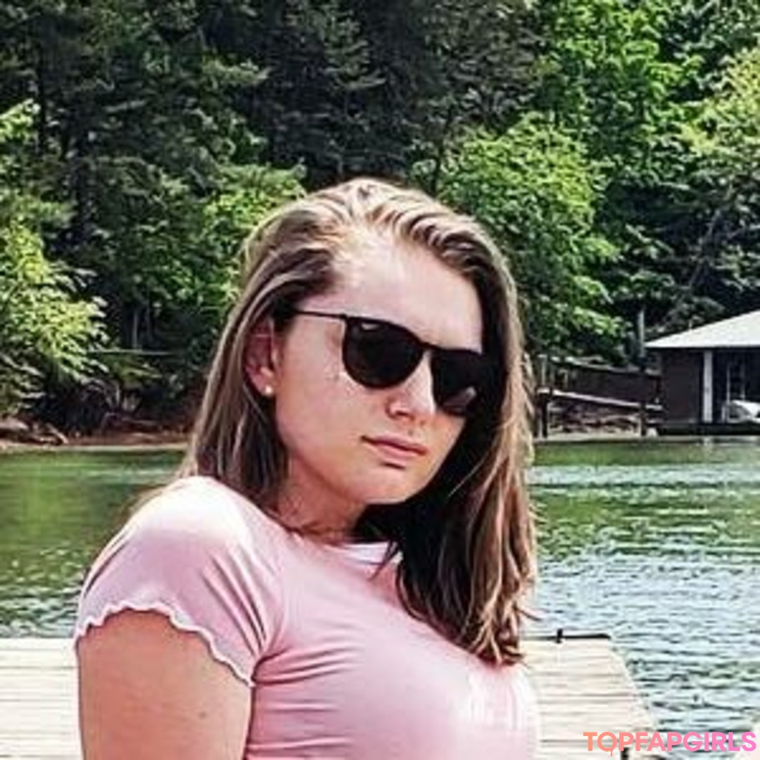 Naakte gelekte OnlyFans-foto van Curves4daze #15 Naakte gelekte OnlyFans-foto van Curves4daze #15