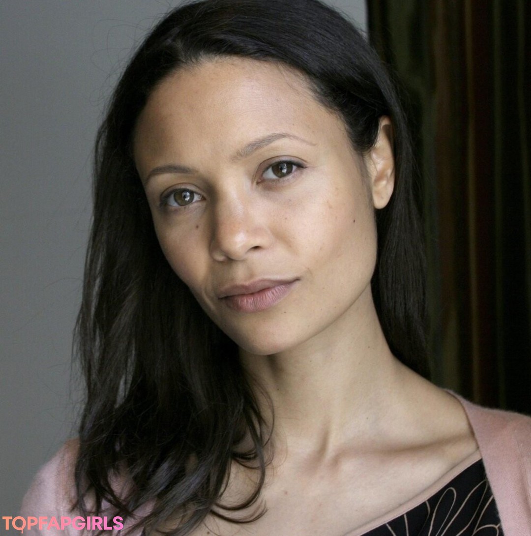 Naakte gelekte OnlyFans-foto van Thandie Newton #10 Naakte gelekte OnlyFans-foto van Thandie Newton #10