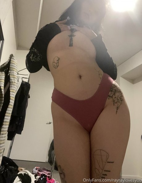 Naakte gelekte OnlyFans-foto van Rayraylovesyou