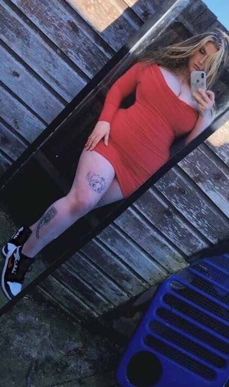 Naakte gelekte OnlyFans-foto van Heys0phie