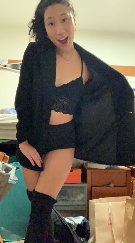 Naakte gelekte OnlyFans-foto van Alisonl