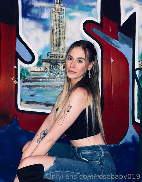 Naakte gelekte OnlyFans-foto van Rosebaby019