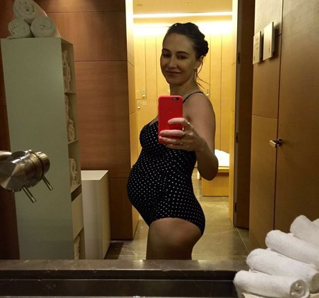 Naakte gelekte OnlyFans-foto van Carice Van Houten