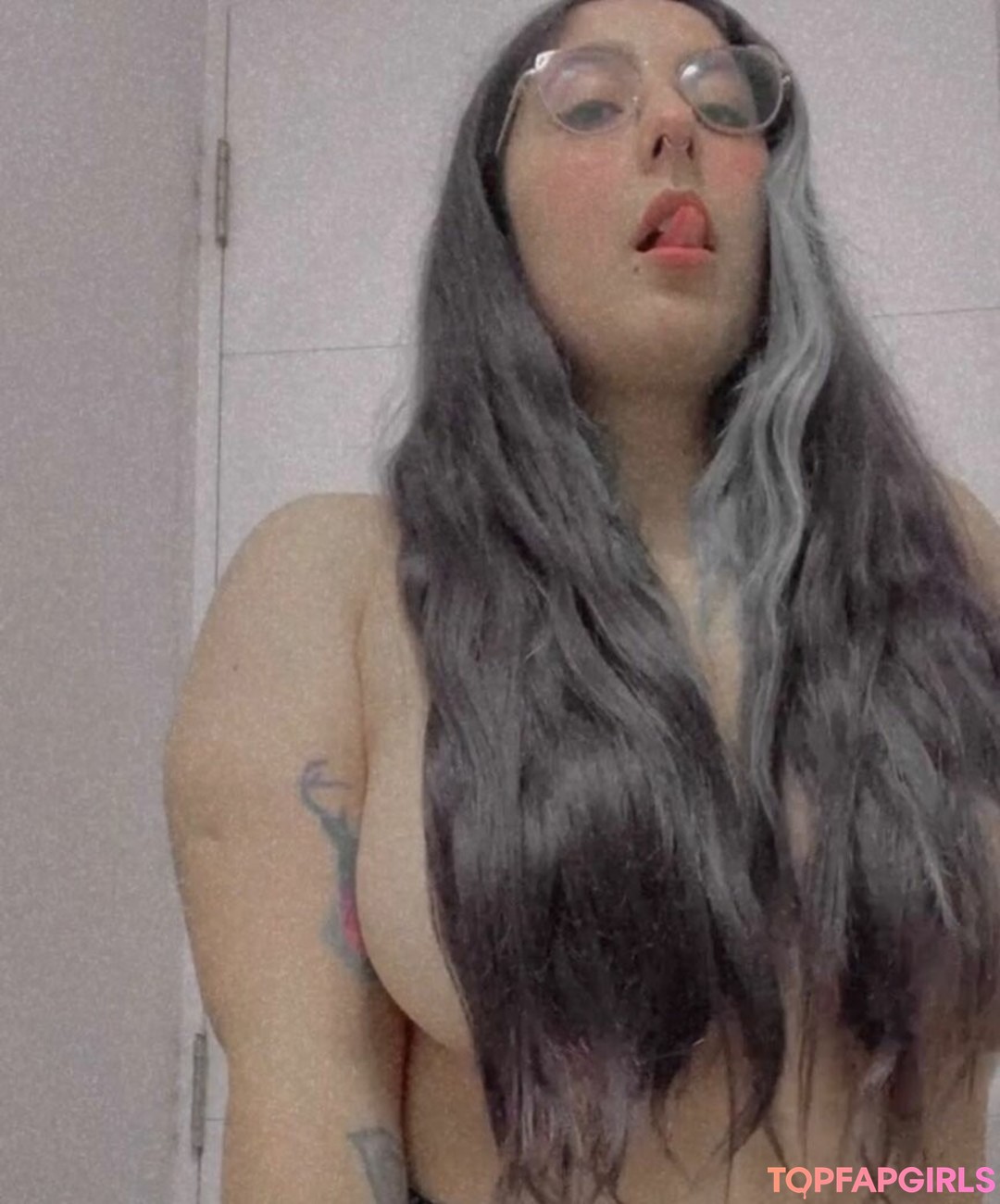 Naakte gelekte OnlyFans-foto van Carolinasto #8 Naakte gelekte OnlyFans-foto van Carolinasto #8