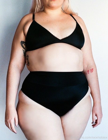 Naakte gelekte OnlyFans-foto van Xxxriotxxx